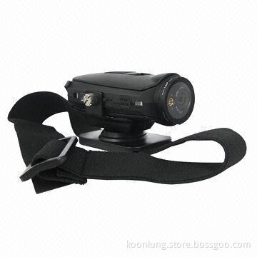 Full HD 1,080p car camera DVR video recorder